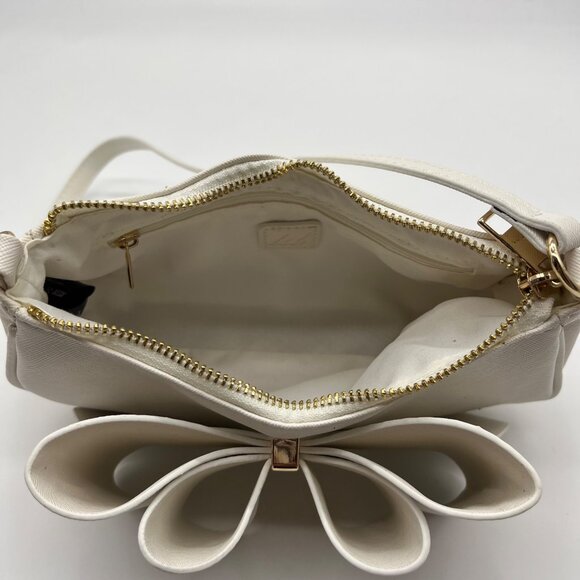 Like Dreams Off-White Bow Baguette Shoulder Bag - Picture 10 of 12